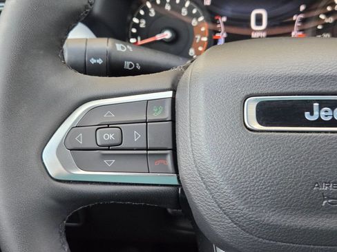 Used 2025 Jeep Compass Limited AWD/4WD image 21