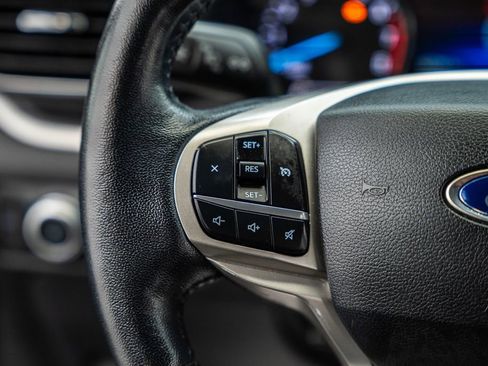 Used 2021 Ford Explorer XLT w/ Equipment Group 202A image 29