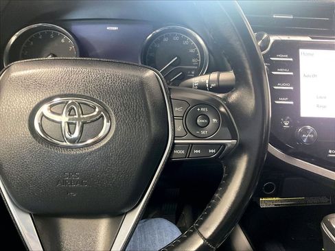 Used 2019 Toyota Camry XLE FWD image 24