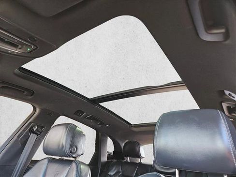 Used 2023 Audi SQ5 Prestige image 17