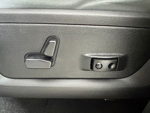 Used 2018 RAM 1500 Big Horn AWD/4WD image 16
