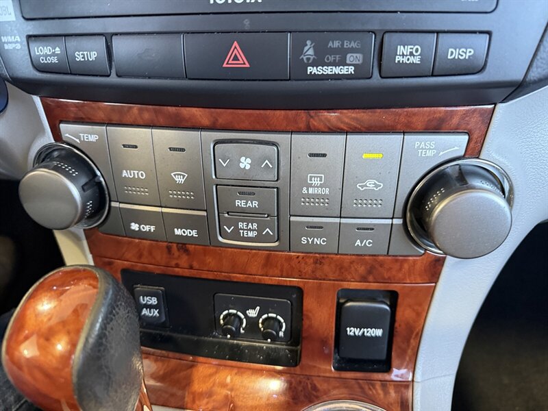 Used 2012 Toyota Highlander Limited AWD/4WD image 22