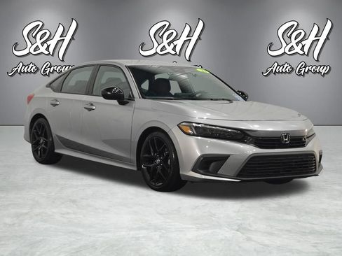 Used 2023 Honda Civic Sport image 2