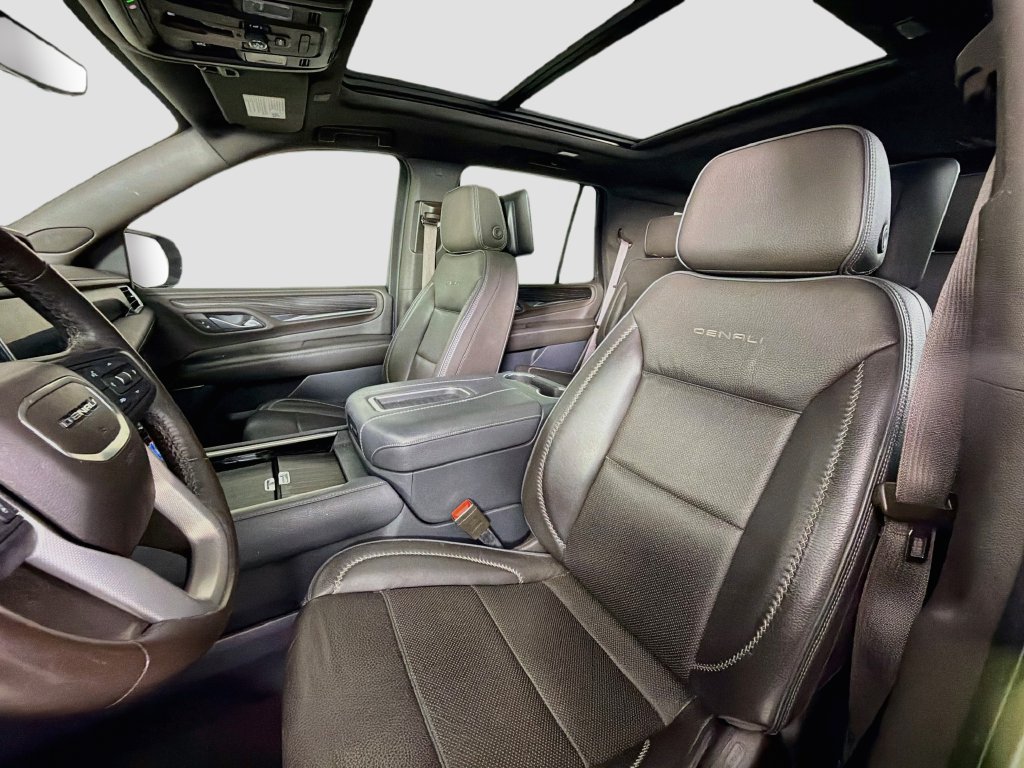 Used 2021 GMC Yukon Denali w/ Denali Ultimate Package RWD image 14