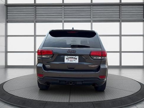 Used 2017 Jeep Grand Cherokee Trailhawk AWD/4WD image 5