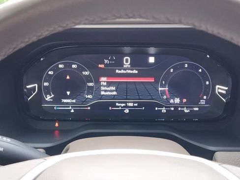 Used 2022 GMC Yukon XL Denali AWD/4WD image 13