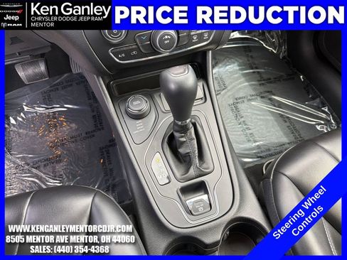 Used 2019 Jeep Cherokee Latitude Plus w/ Cold Weather Group image 17