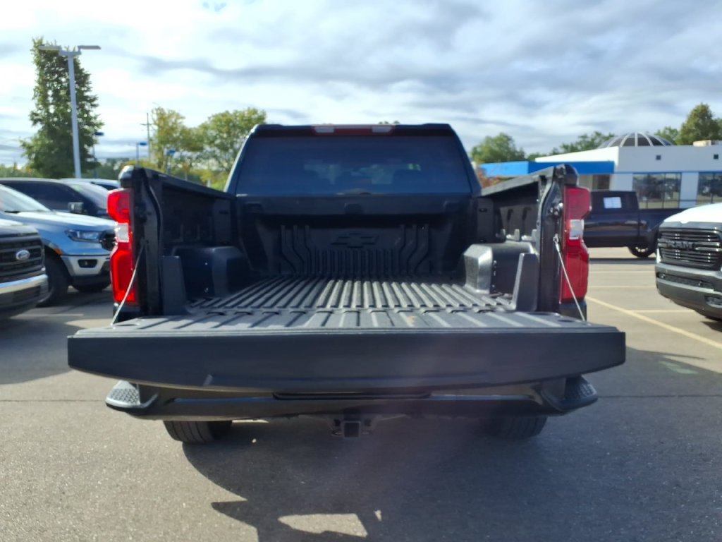 Used 2021 Chevrolet Silverado 1500 Custom AWD/4WD image 8