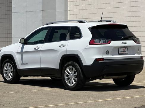 Used 2019 Jeep Cherokee Latitude w/ Popular Appearance Group FWD image 7