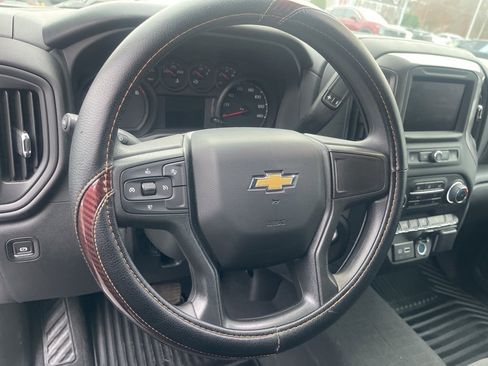 Used 2024 Chevrolet Silverado 2500 Custom w/ Custom Value Package image 10