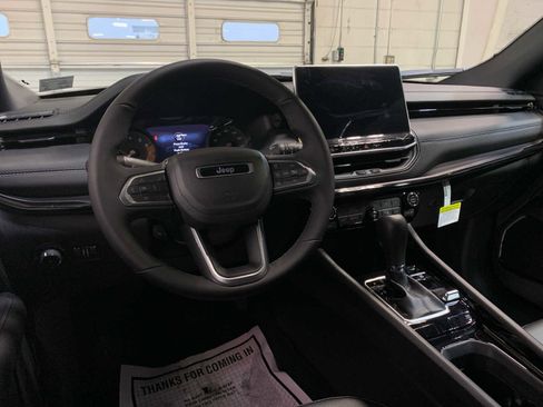 New 2026 Jeep Compass Limited image 4