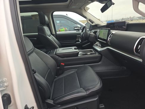 Certified 2025 Ford Expedition Max Platinum AWD/4WD image 27