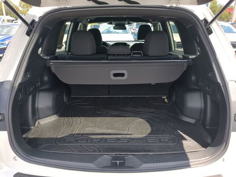 Certified 2025 Subaru Forester Premium AWD/4WD image 9