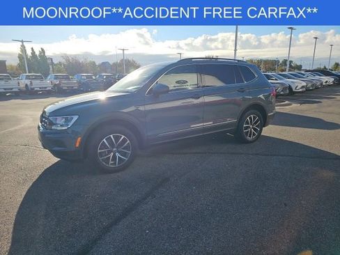 Used 2020 Volkswagen Tiguan SE w/ Panoramic Sunroof Package image 10