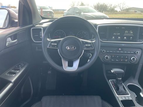 Used 2022 Kia Sportage LX image 21