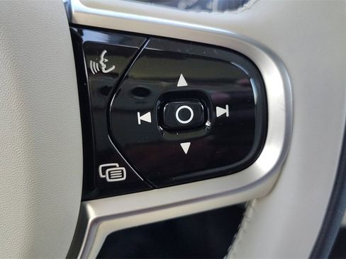 New 2026 Volvo XC90 B6 Ultra image 16