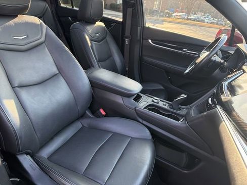Used 2020 Cadillac XT6 Premium Luxury image 19