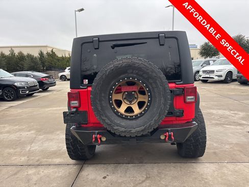Used 2016 Jeep Wrangler Unlimited Rubicon w/ Connectivity Group image 6