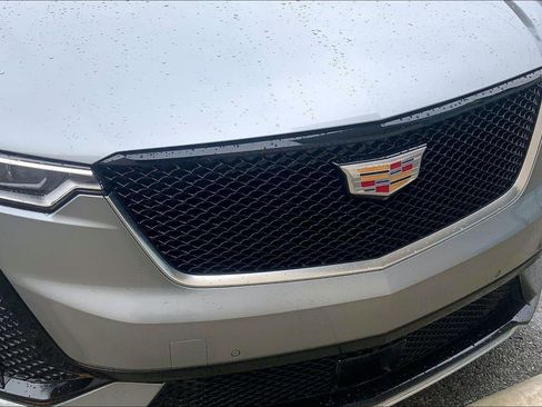 Certified 2025 Cadillac XT6 Sport w/ Platinum Package image 30