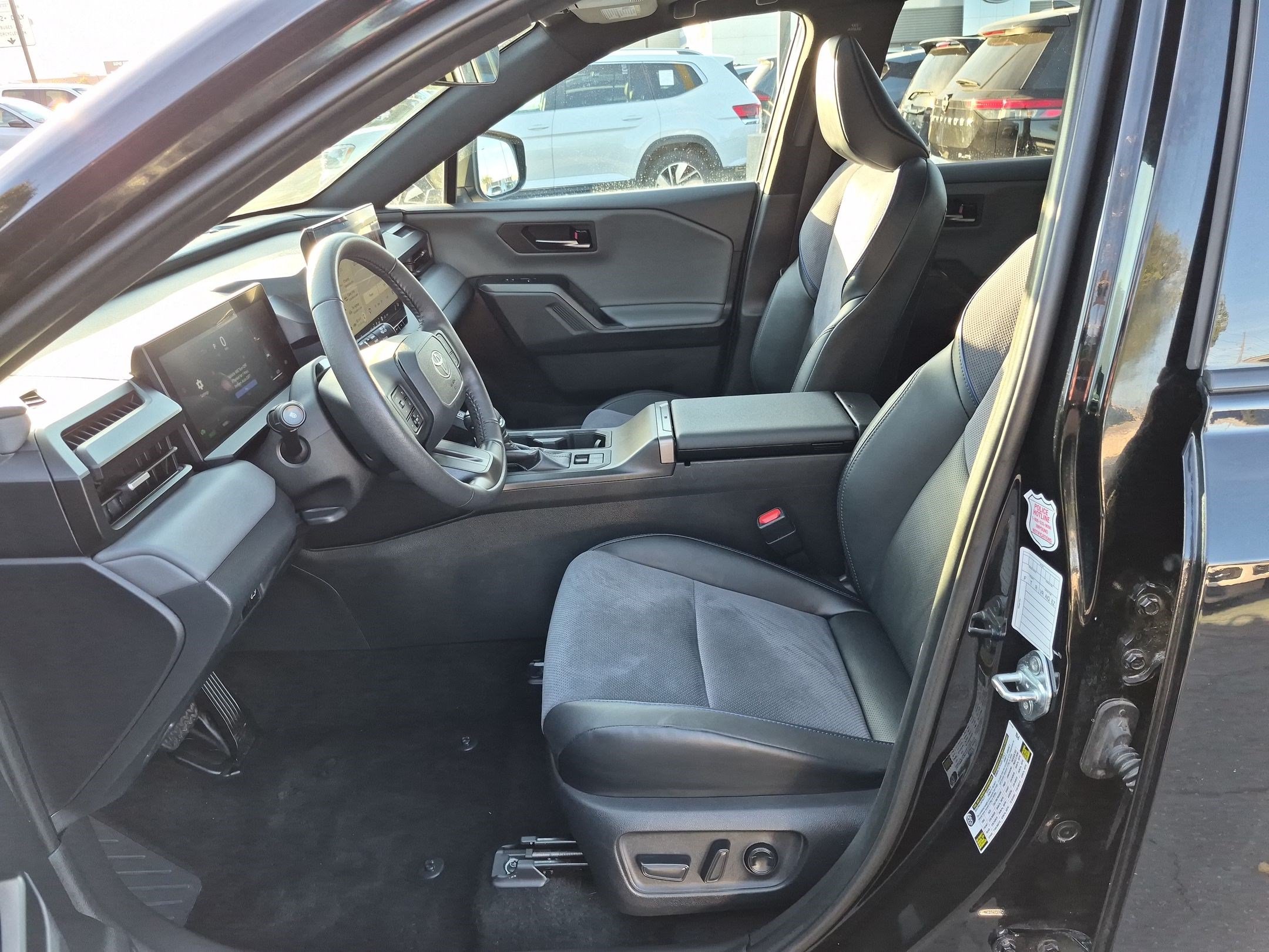 Used 2026 Toyota RAV4 XSE AWD/4WD image 18