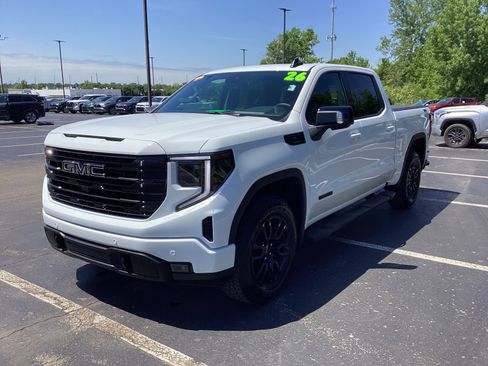 Used 2026 GMC Sierra 1500 Elevation w/ Elevation Premium Package AWD/4WD image 8