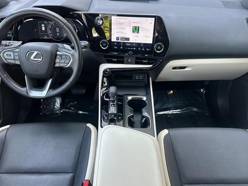 Certified 2024 Lexus NX 250 FWD image 16