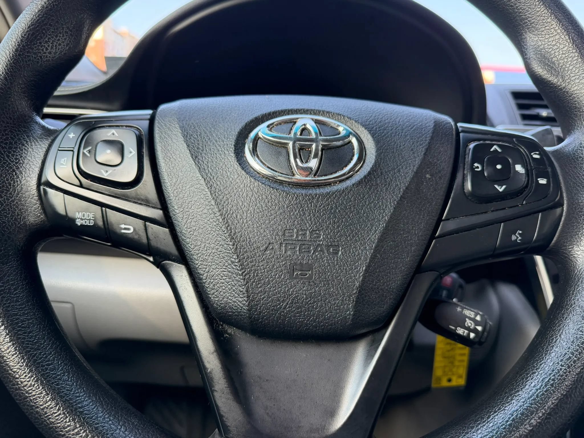 Used 2017 Toyota Camry LE w/ Moonroof Package FWD image 14