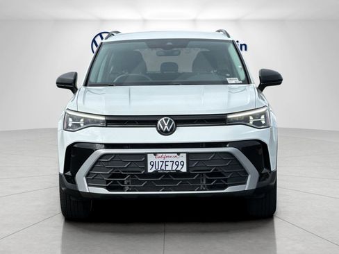 Used 2025 Volkswagen Taos S image 8