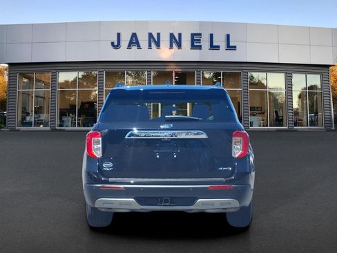 Used 2023 Ford Explorer XLT w/ Equipment Group 202A AWD/4WD image 6