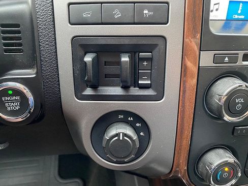 Certified 2017 Ford Expedition EL Platinum image 59