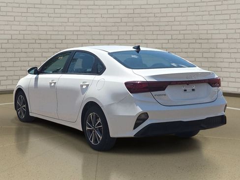 Used 2024 Kia Forte LXS FWD image 7