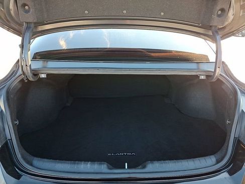 Used 2022 Hyundai Elantra SEL w/ Cargo Package image 31