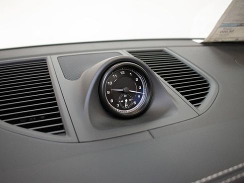 New 2026 Porsche Macan GTS image 29