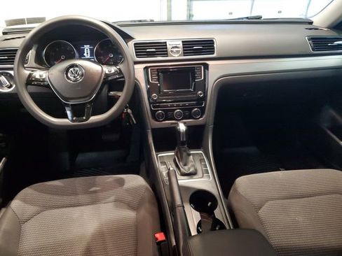 Used 2017 Volkswagen Passat 1.8T S FWD image 13