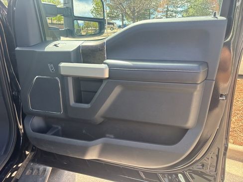 Used 2022 Ford F250 Lariat w/ Tremor Off-Road Package AWD/4WD image 25