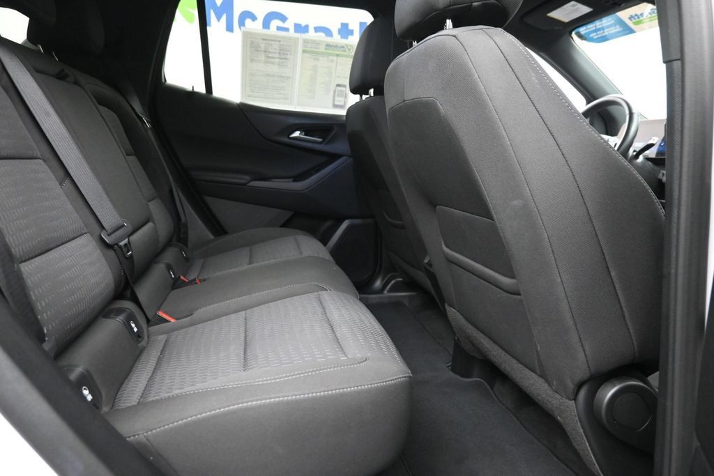 Used 2025 Chevrolet Equinox LT AWD/4WD image 10