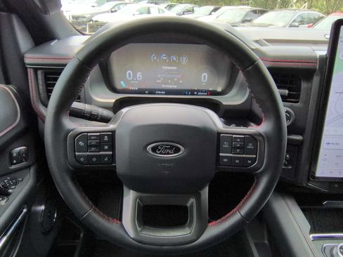 Used 2024 Ford Expedition Limited AWD/4WD image 25
