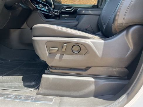 Used 2024 GMC Sierra 1500 AT4 w/ Technology Package AWD/4WD image 20