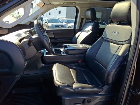 Certified 2025 Ford Expedition Platinum AWD/4WD image 17