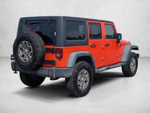 Used 2015 Jeep Wrangler Unlimited Rubicon w/ Connectivity Group AWD/4WD image 5