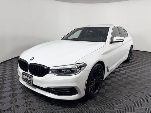 Used 2017 BMW 540i RWD image 2