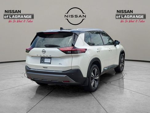 Used 2023 Nissan Rogue SL w/ SL Premium Package FWD image 5