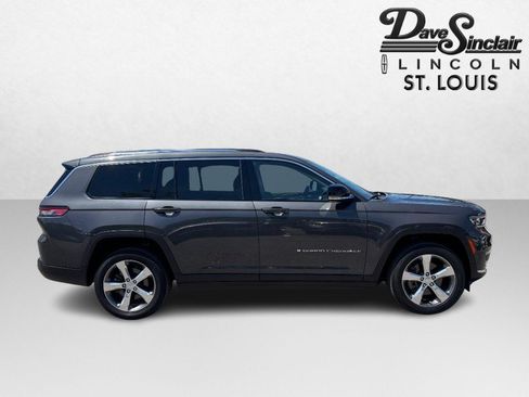 Used 2022 Jeep Grand Cherokee L Limited AWD/4WD image 2