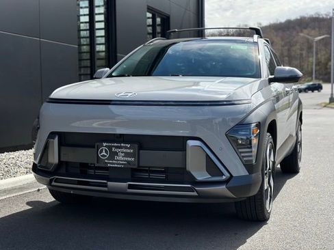 Used 2025 Hyundai Kona Limited AWD/4WD image 3