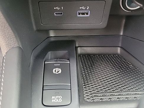 Certified 2024 Nissan Kicks SR image 31