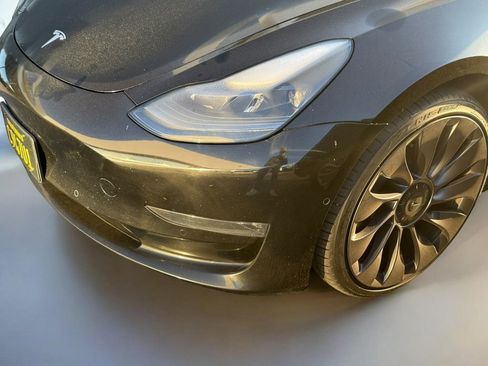 Used 2021 Tesla Model 3 Performance image 25