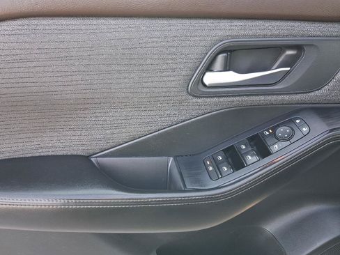 Used 2021 Nissan Rogue SV FWD image 24