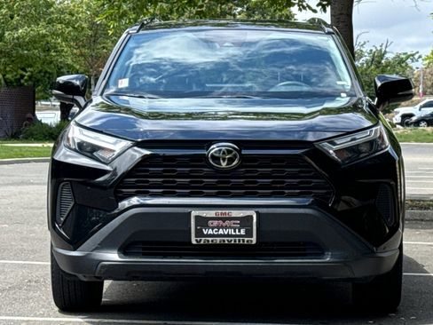 Used 2024 Toyota RAV4 XLE FWD image 10