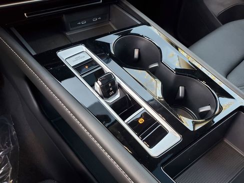 New 2026 Volkswagen Atlas SE image 10