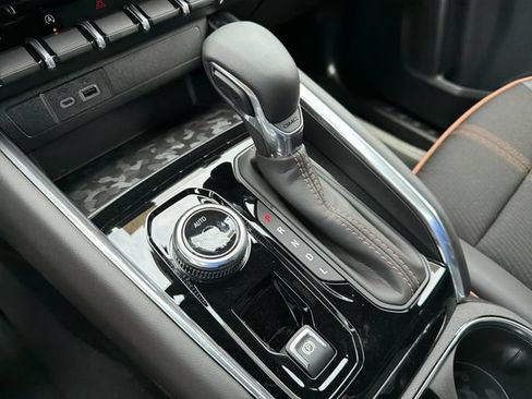 New 2026 GMC Canyon AT4 AWD/4WD image 15